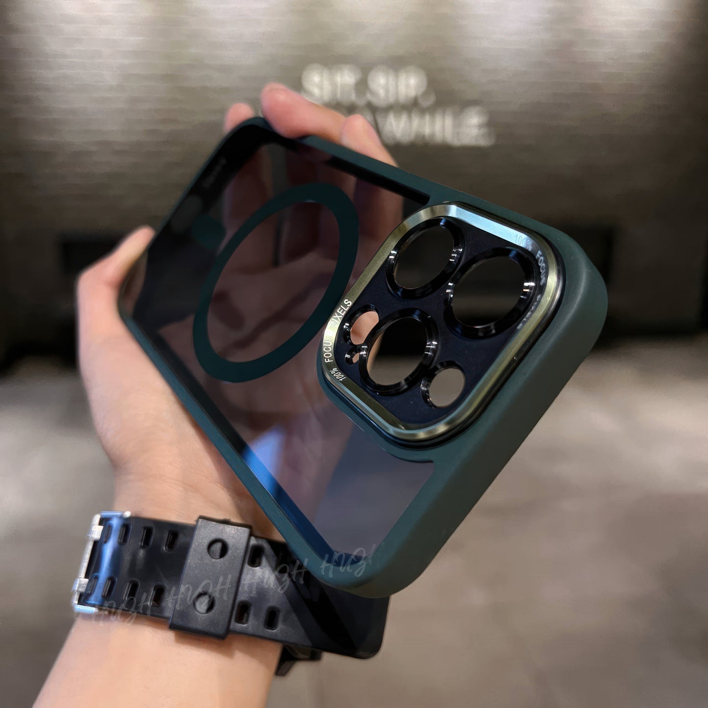 Coque Transparente Luxe 14 pro max magsafe avec protection de caméra zero perte de qualité / غطاء شفاف فاخر ١٤ برو ماكس مع تقنية ماڨسيف وحماية للكاميرا دون فقدان في الجودة