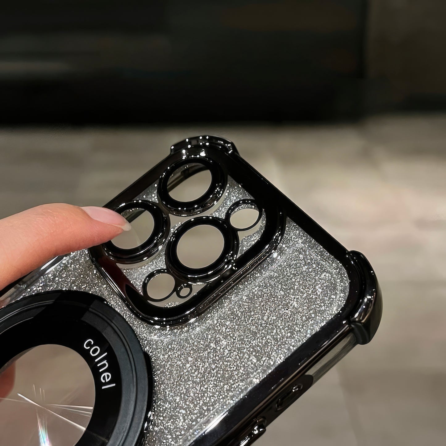 Coque Luxe 15 pro max brillante avec support et protection de caméra intégrée / غطاء لامع لآيفون 15 برو ماكس مع حامل وحماية مدمجة للكاميرا