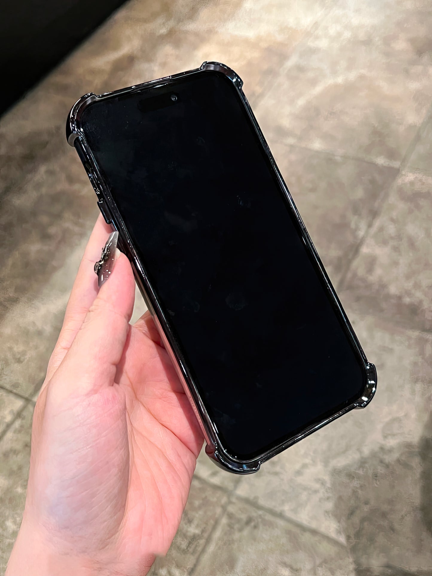 Coque 15 pro max avec support et protection de caméra intégrée / غطاء لآيفون 15 برو ماكس مع حامل وحماية مدمجة للكاميرا