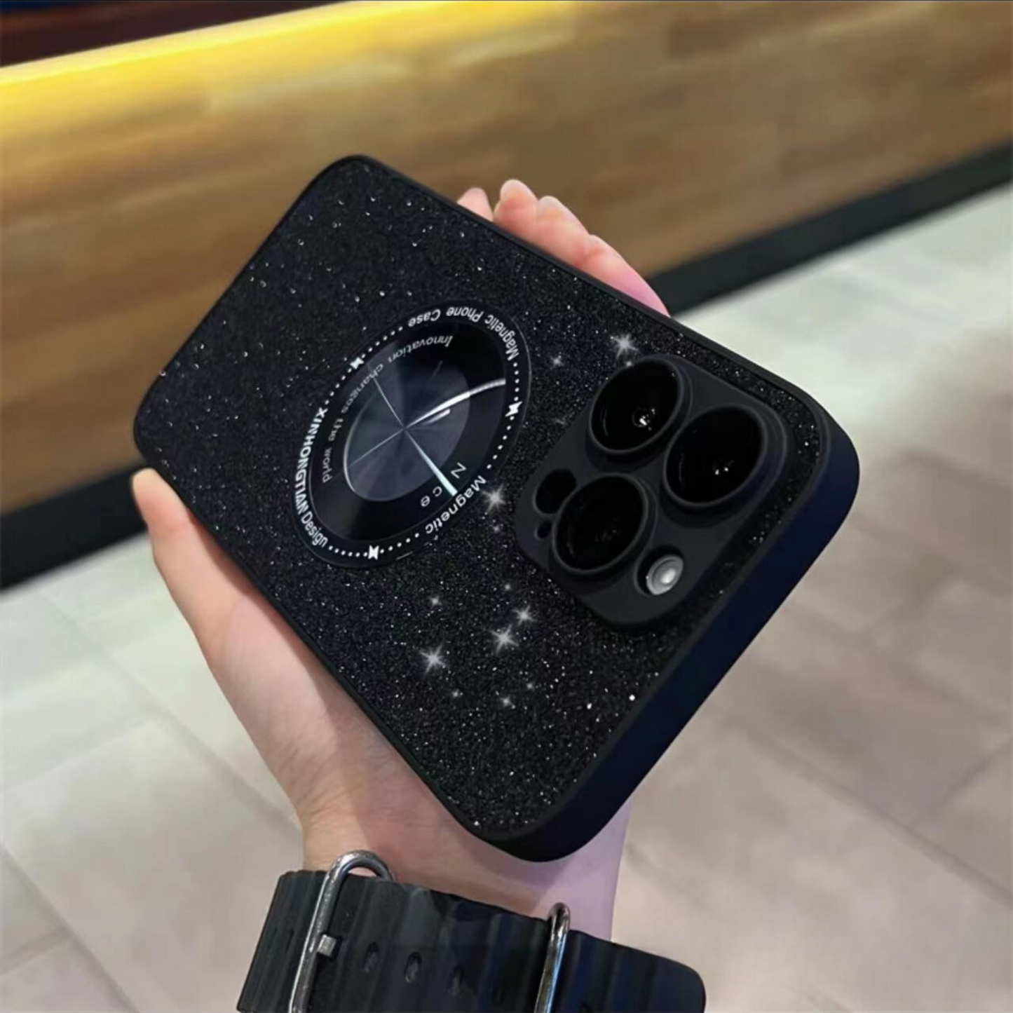 Coque 14 pro max brillante avec magsafe et protection de caméra intégrée / غطاء لامع لآيفون 14 برو ماكس مع تقنية ماڨسيف وحماية مدمجة للكاميرا