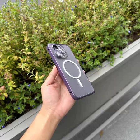 Coque 14 pro max magsafe aluminum avec protection de caméra / غطاء ١٤ برو ماكس من الالومينوم مع تقنية ماڨسيف وحماية مدمجة للكاميرا