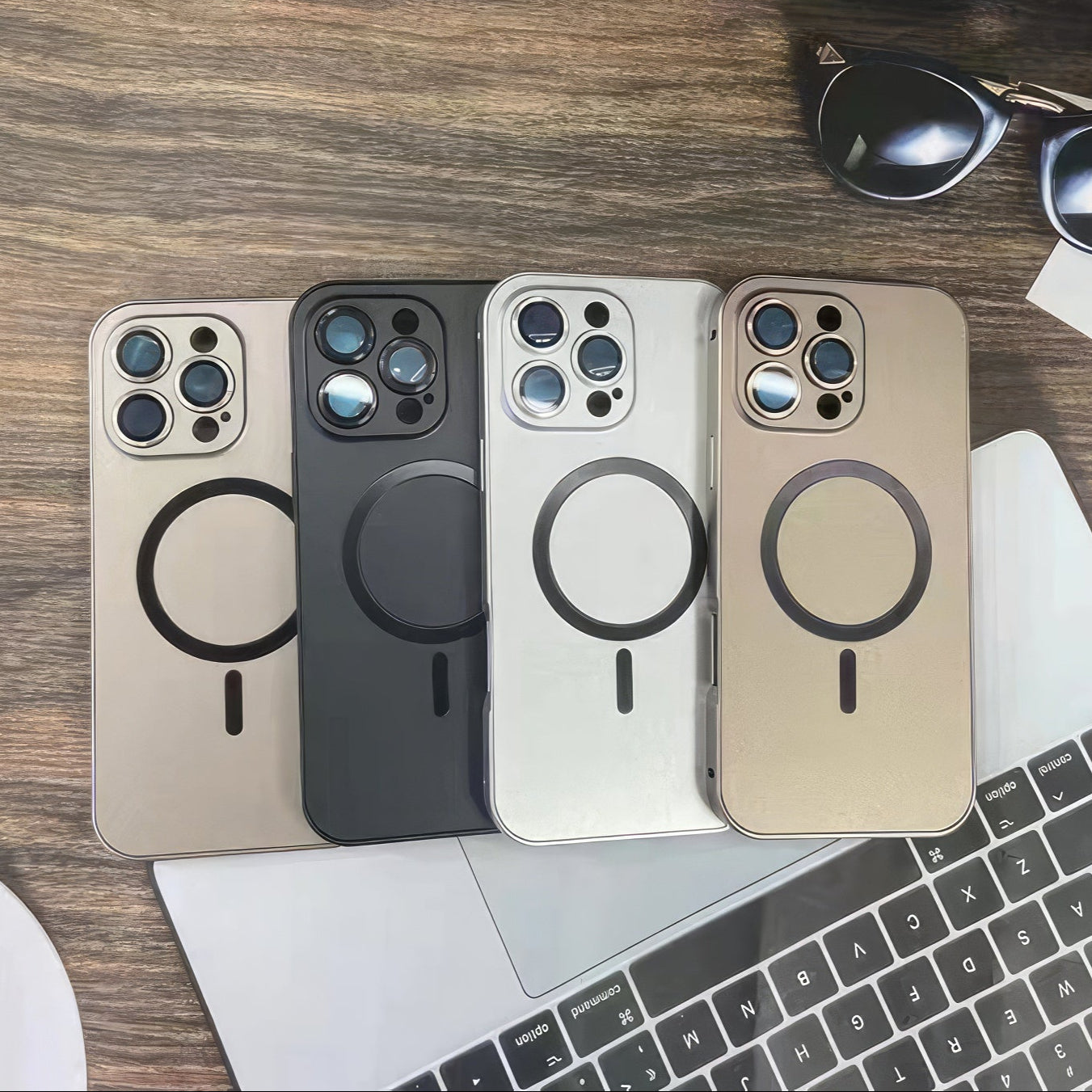 Pochette iPhone 16 pro max magsafe en métal avec protection de caméra intégrée / كيس لآيفون 16 برو ماكس من الحديد مع تقنية ماڨسيف وحماية مدمجة للكاميرا