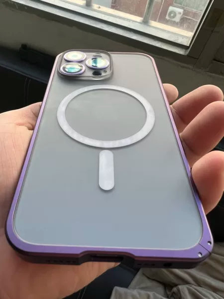 Coque 14 pro max magsafe aluminum avec protection de caméra / غطاء ١٤ برو ماكس من الالومينوم مع تقنية ماڨسيف وحماية مدمجة للكاميرا