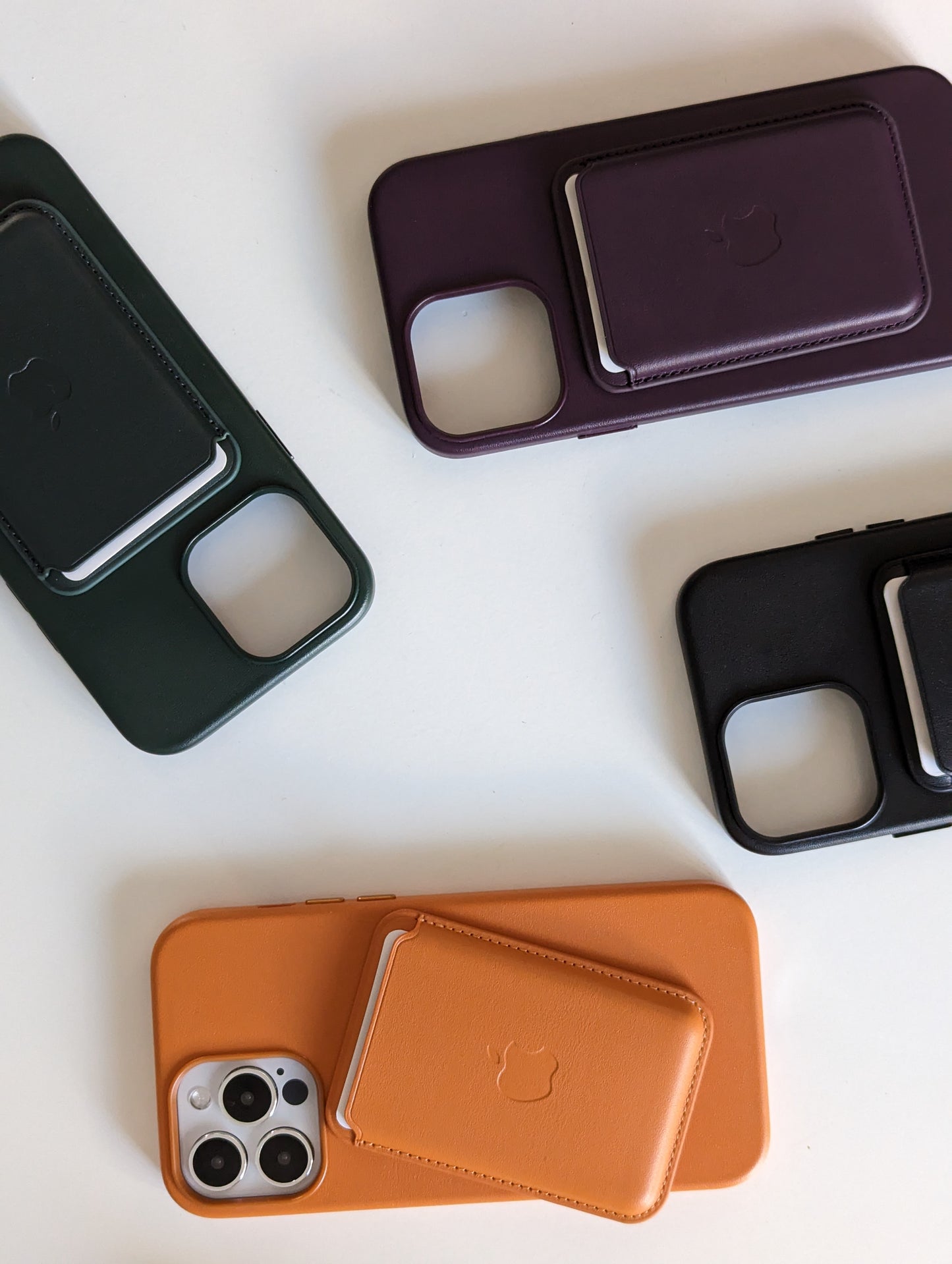 Protège apple cuir 13 pro max magsafe / حماية آبل جلد 13 برو ماكس ماڨسيف