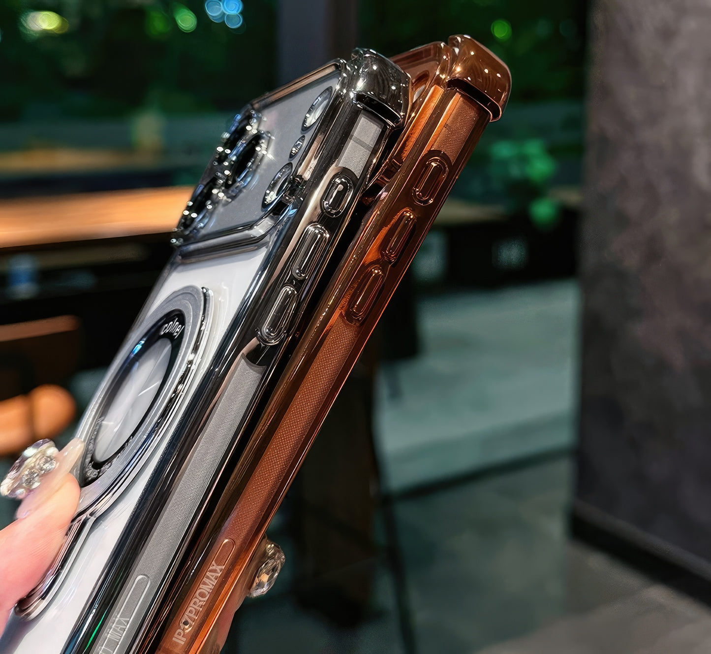 Coque 17 pro max avec support et protection de caméra intégrée /  غطاء لآيفون 17 برو ماكس مع حامل وحماية مدمجة للكاميرا