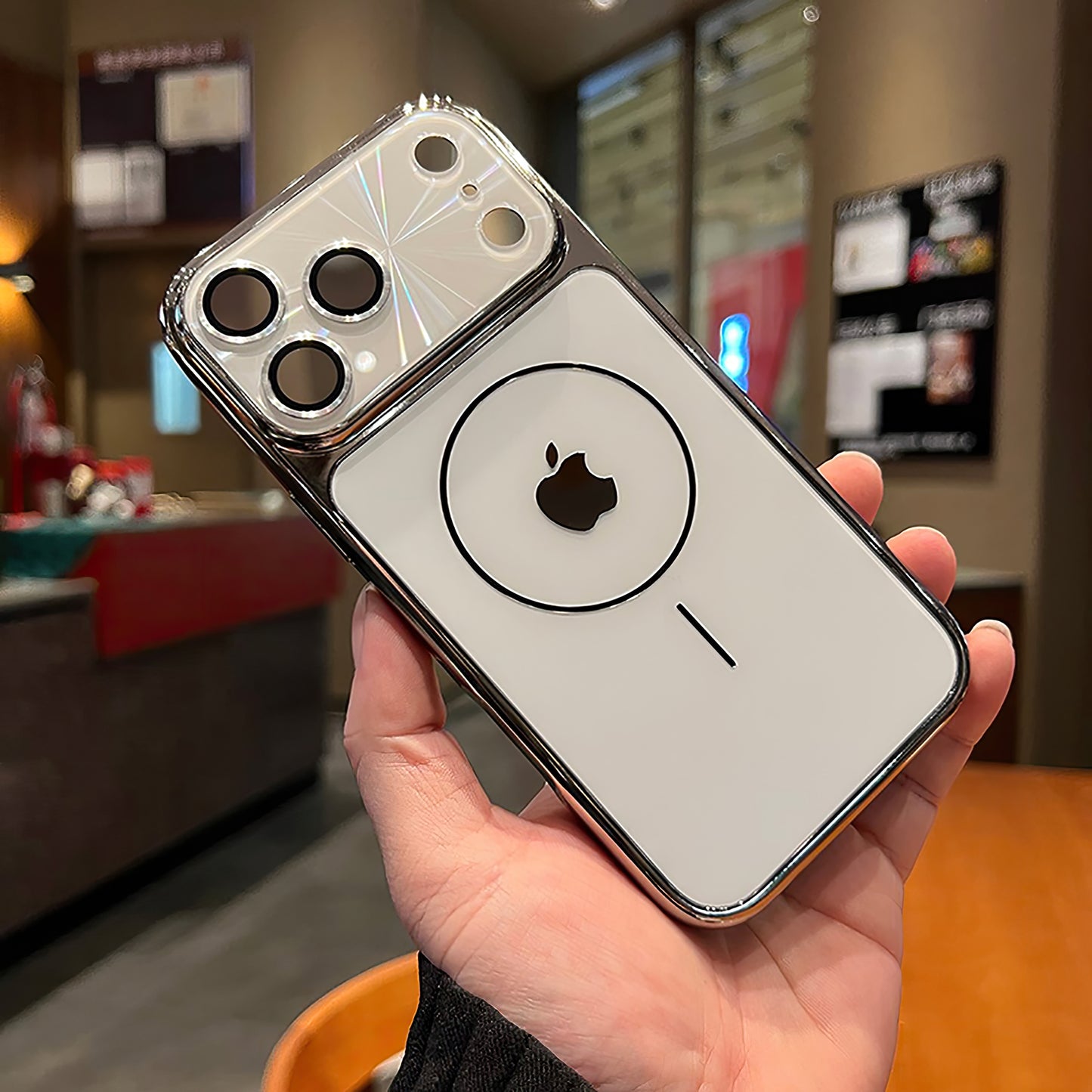 Pochette iPhone 17 pro max magsafe avec logo apple et protection de caméra intégrée / كيس لآيفون 17 برو ماكس شعار أبل مع تقنية ماڨسيف وحماية مدمجة للكاميرا