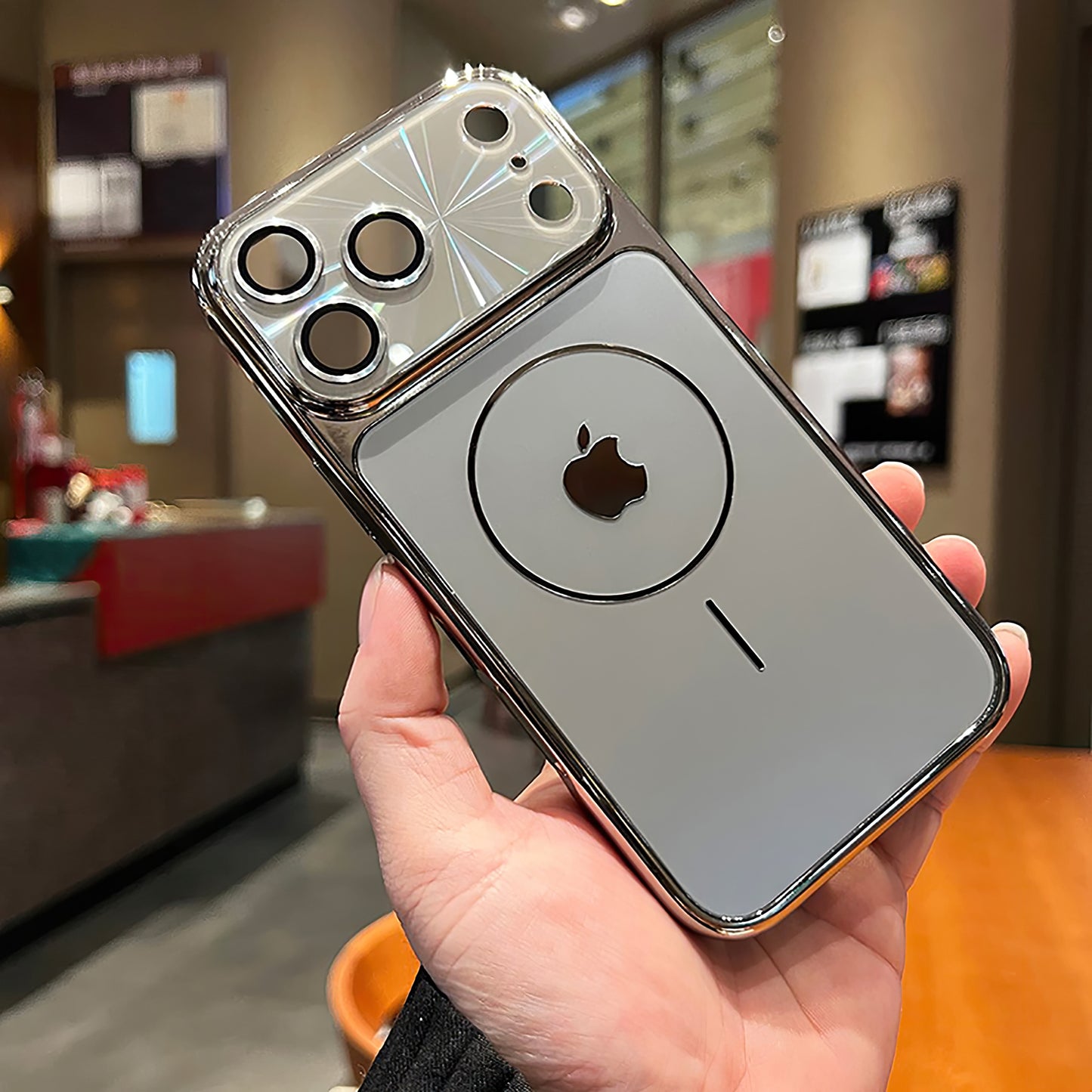 Pochette iPhone 17 pro max magsafe avec logo apple et protection de caméra intégrée / كيس لآيفون 17 برو ماكس شعار أبل مع تقنية ماڨسيف وحماية مدمجة للكاميرا