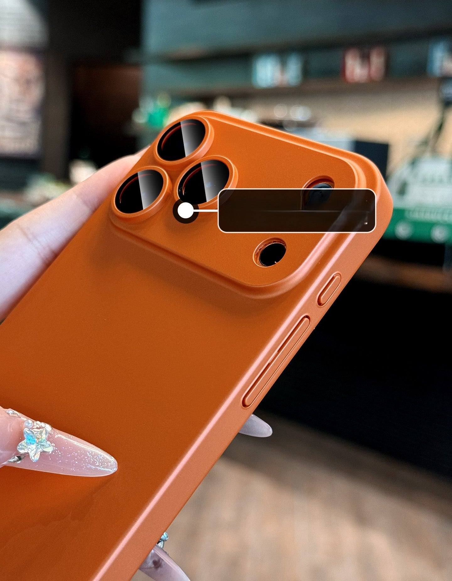 Pochette iPhone 17 pro max Minimaliste avec logo apple et protection de caméra intégrée / كيس لآيفون 17 برو ماكس مينيماليست مع شعار أبل و حماية مدمجة للكاميرا