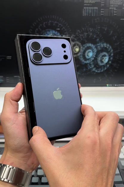 Pochette iPhone 17 pro max Minimaliste avec logo apple et protection de caméra intégrée / كيس لآيفون 17 برو ماكس مينيماليست مع شعار أبل و حماية مدمجة للكاميرا