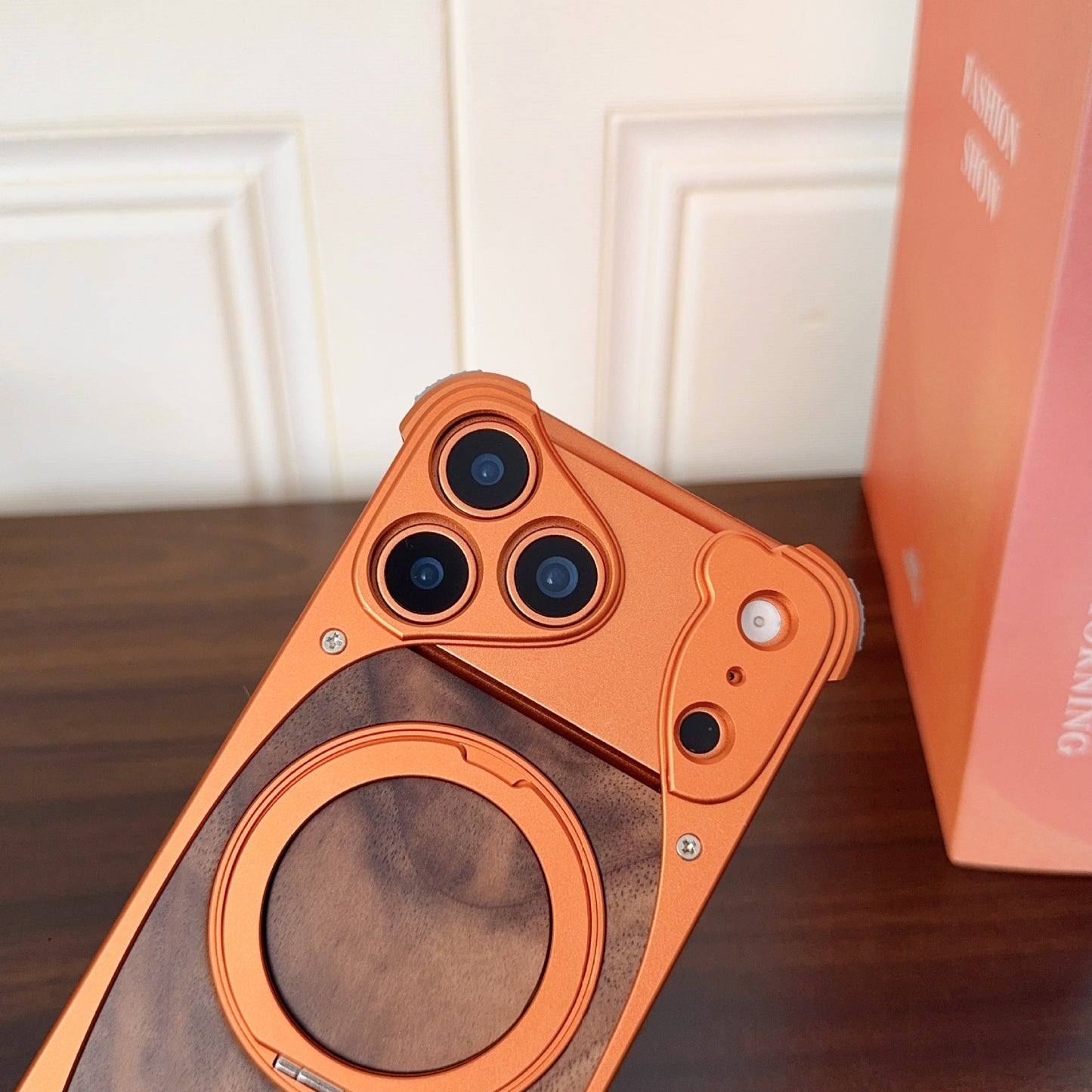 Coque 17 pro max en Bois Massif et Métal حماية 17 برو ماكس فاخرة من الخشب و المعدن